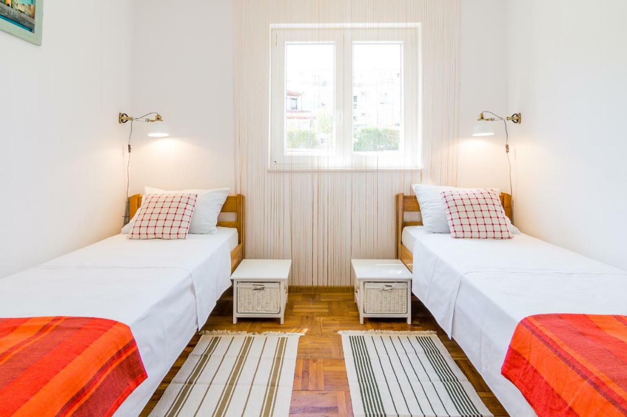 Apartment "On The Beach" Trogir Eksteriør billede